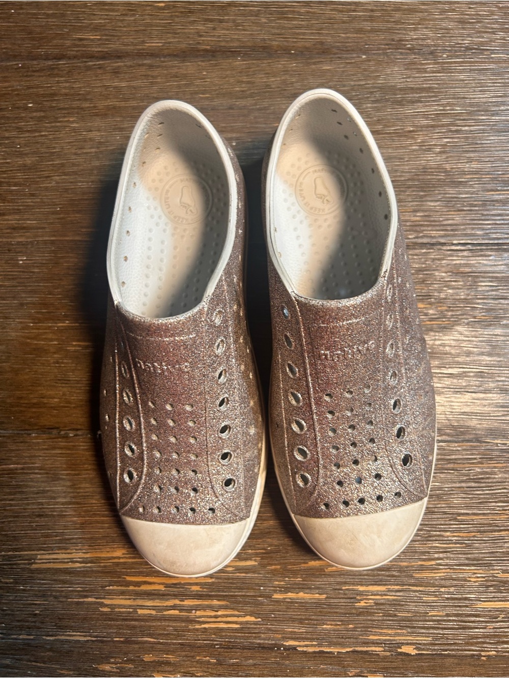 Native Jefferson glitter bling slip on size 2